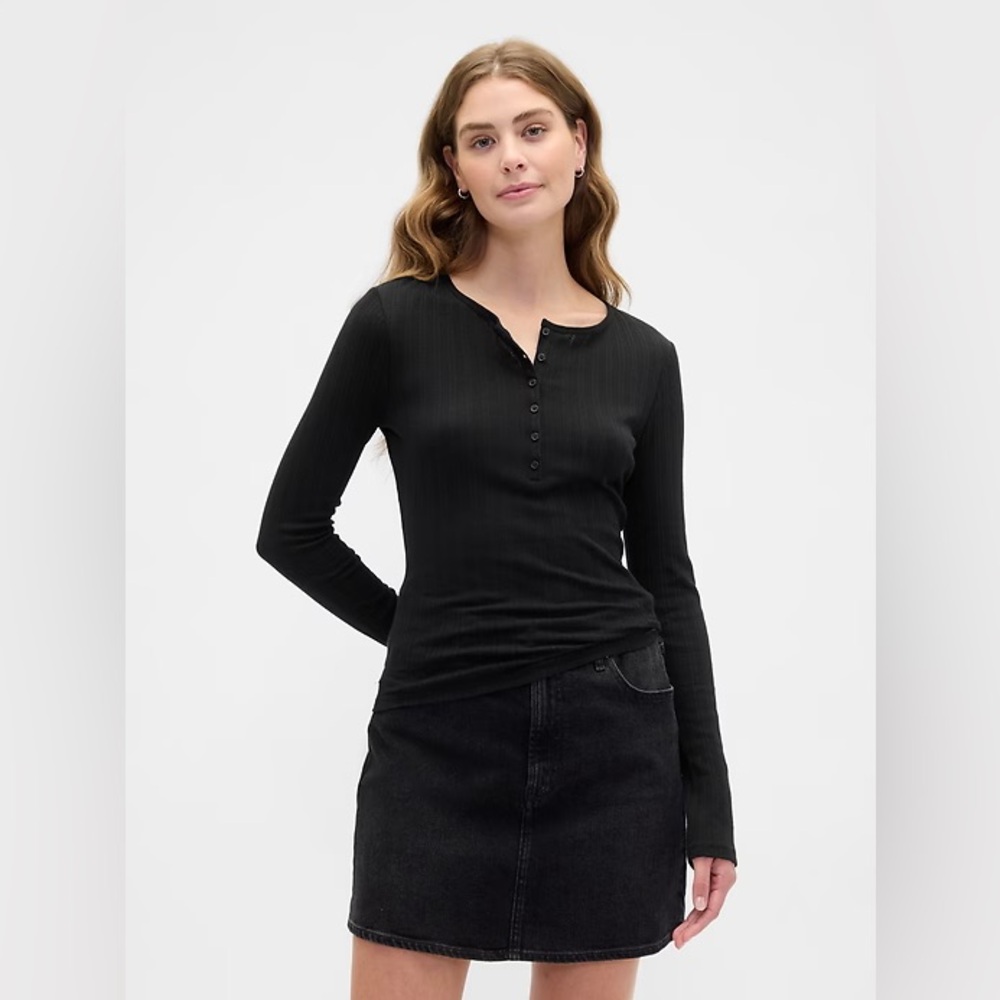 NWT RIBBED POINTELLE HENLEY TOP BLACK